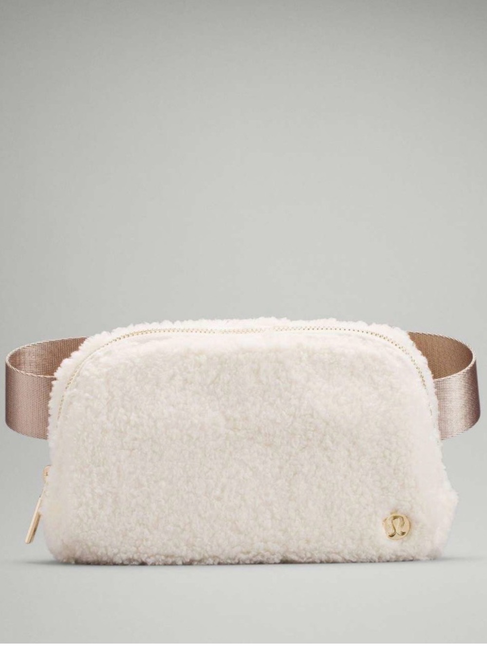 NWT Lululemon Everywhere Fleece Belt Bag
Light Ivory